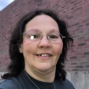 Meet your Posher, Desiree